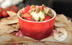 How to prepare Strawberry and Avocado Salsa